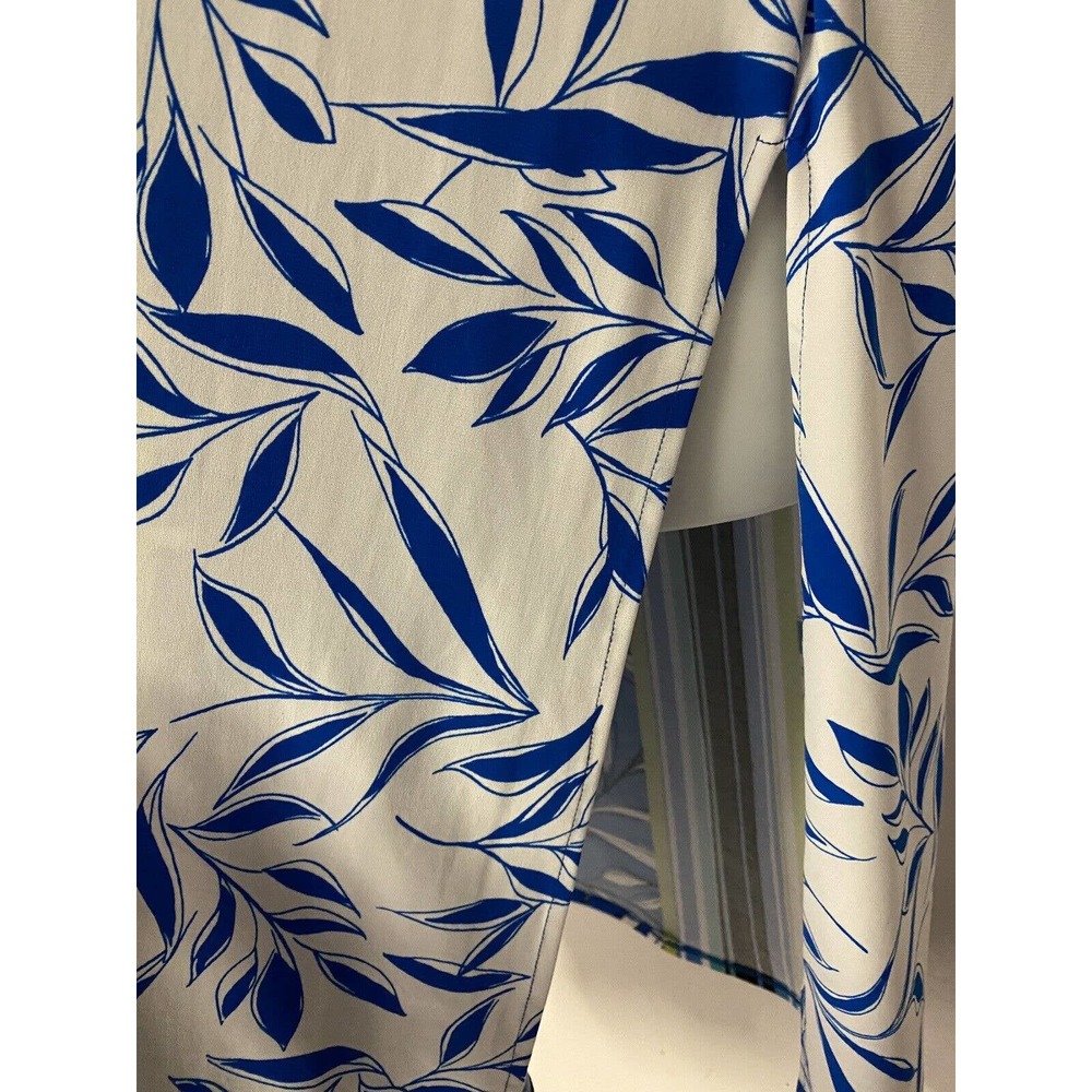 SOLD!  Mixed Leaf Print Calf Length Tunic size 2X Monroe & Main Blue White Top - Picture 6 of 9